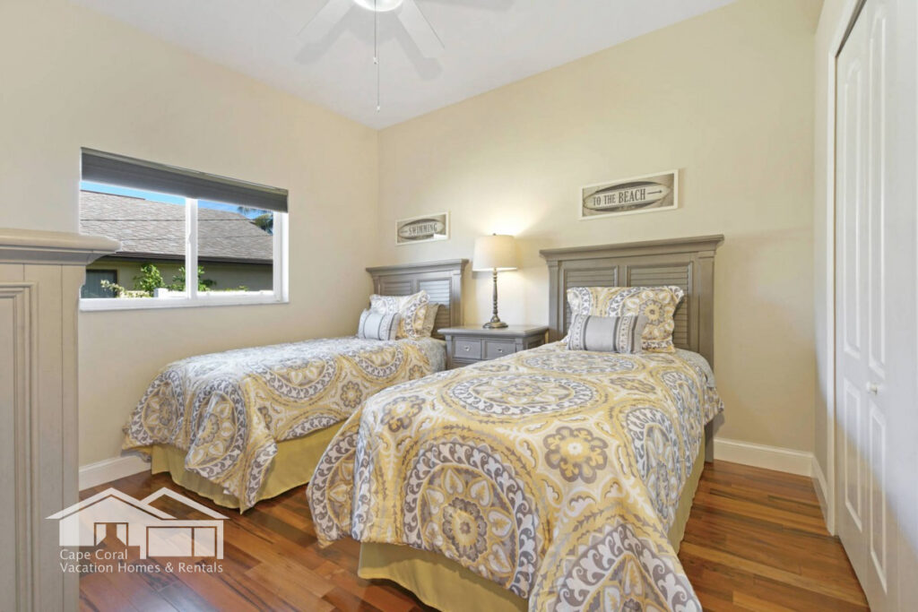 Villa Nova Twin Bedroom Cape Coral Florida