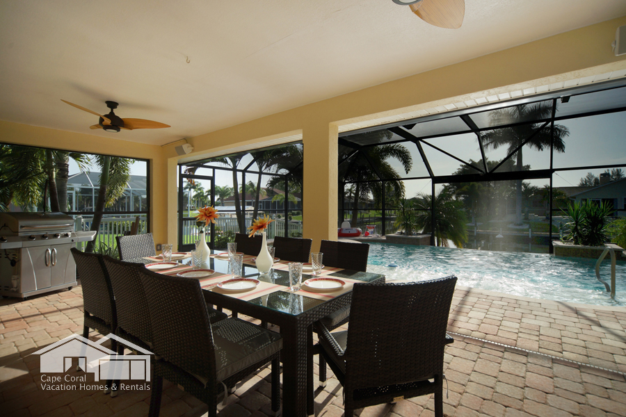 Villa Sunrise Dining Outdoor Pool Cape Coral Florida