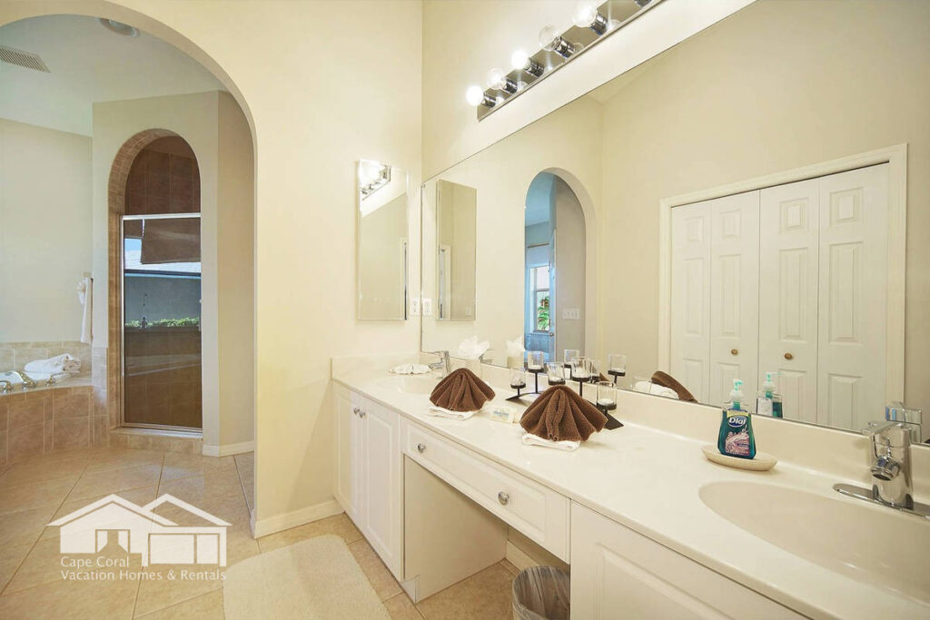 Villa Sunshine Master Bathroom Cape Coral Florida